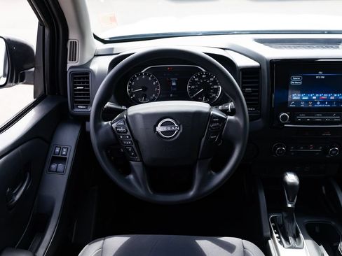 Used 2022 Nissan Frontier S RWD image 11