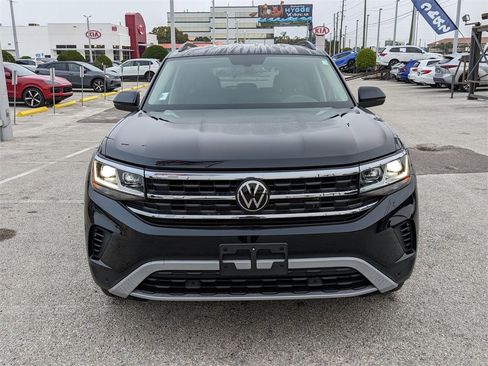 Certified 2023 Volkswagen Atlas SE image 10