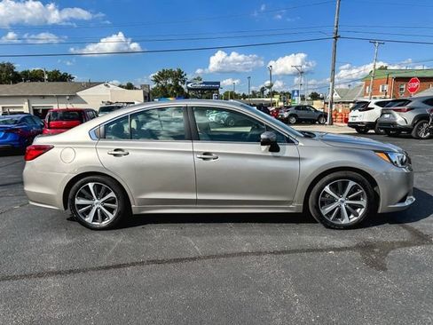 Used 2016 Subaru Legacy 3.6R Limited AWD/4WD image 9