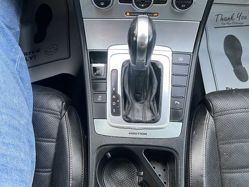 Used 2013 Volkswagen CC Executive image 16