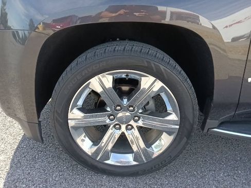 Used 2017 GMC Yukon Denali w/ Open Road Package AWD/4WD image 10