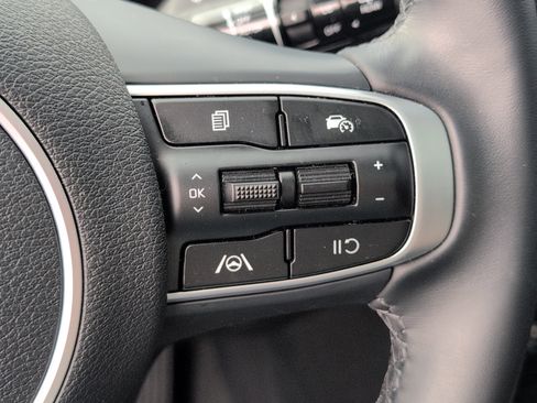 Used 2025 Kia Sportage EX w/ Premium Package image 26