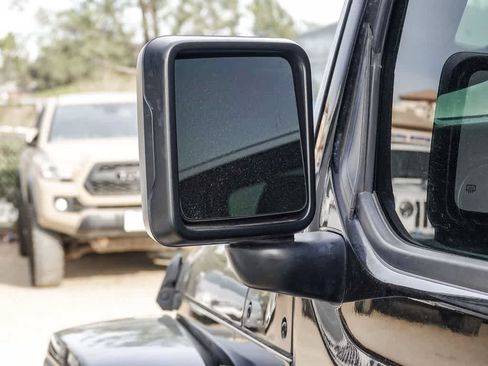 Certified 2018 Jeep Wrangler Unlimited Sahara w/ LED Lighting Group image 18