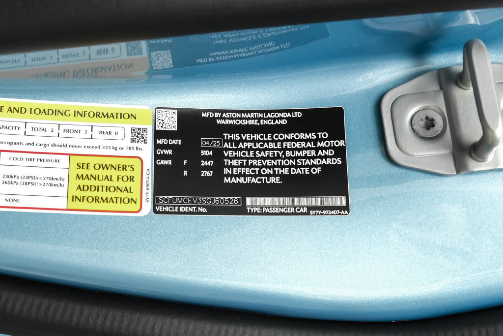 Used 2025 Aston Martin Vanquish RWD image 65