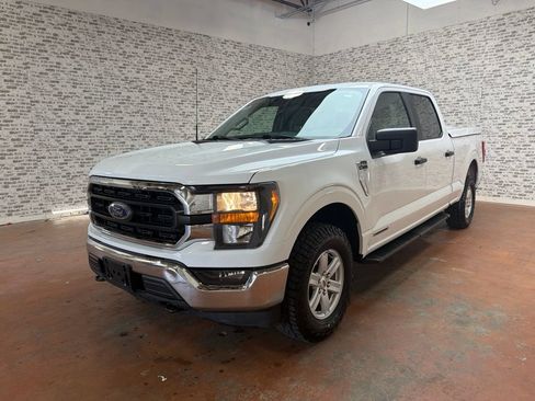 Used 2023 Ford F150 XLT w/ Trailer Tow Package AWD/4WD image 3