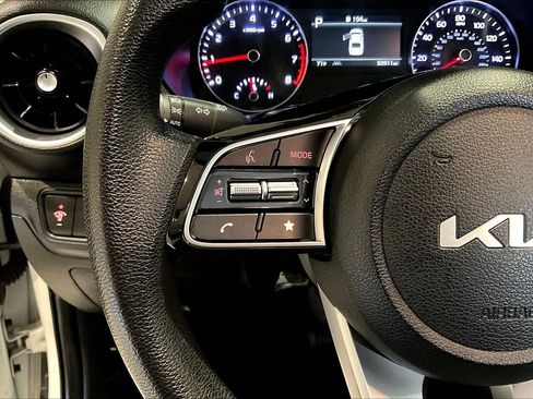 Used 2024 Kia Forte LXS image 11