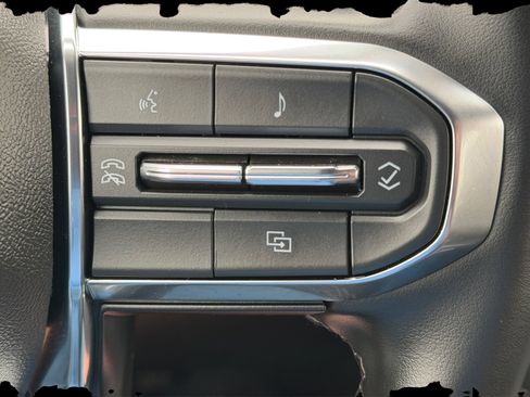 Used 2024 GMC Canyon Elevation w/ Convenience Package AWD/4WD image 26