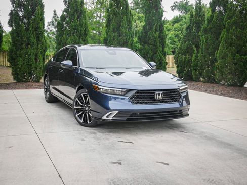 New 2026 Honda Accord Touring image 2