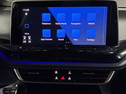 Used 2025 Volkswagen Atlas Cross Sport SEL Premium R-Line image 13