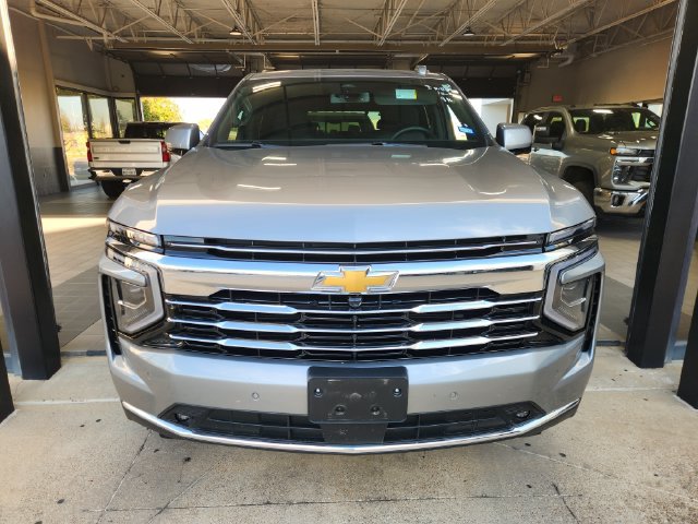 Used 2026 Chevrolet Tahoe LT w/ Comfort Package RWD image 2
