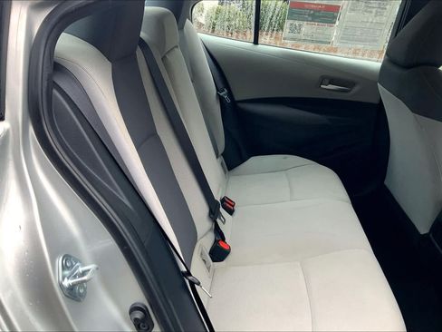 Certified 2021 Toyota Corolla LE FWD image 33