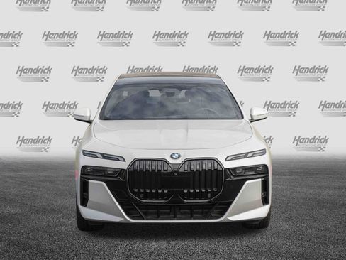 Certified 2024 BMW 740i image 3