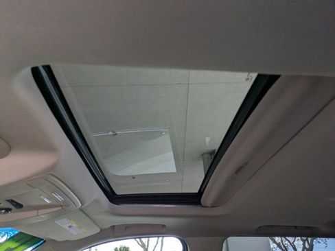 Used 2018 Chevrolet Tahoe LT image 22