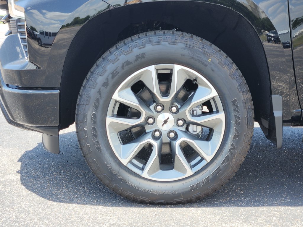 New 2026 Chevrolet Silverado 1500 RST RWD image 7