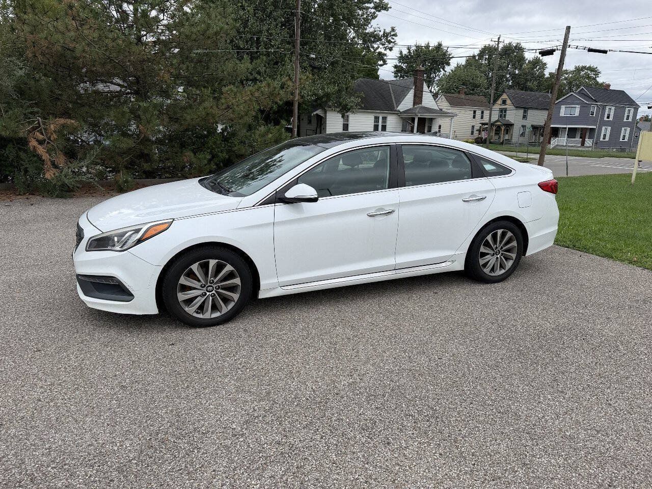 Used 2017 Hyundai Sonata Sport w/ Value Edition Package 02 FWD image 1