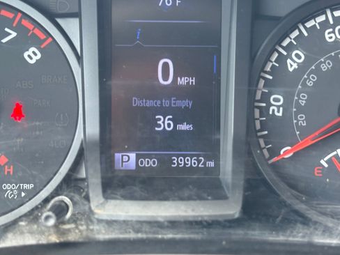 Used 2020 Toyota Tacoma SR AWD/4WD image 22
