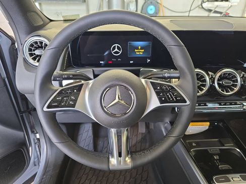 Used 2026 Mercedes-Benz GLB 250 image 20