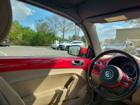 Used 2013 Volkswagen Beetle 2.5 image 7