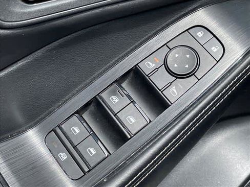 Used 2024 Nissan Rogue SV FWD image 18