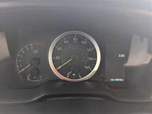 Used 2021 Toyota Corolla LE image 12