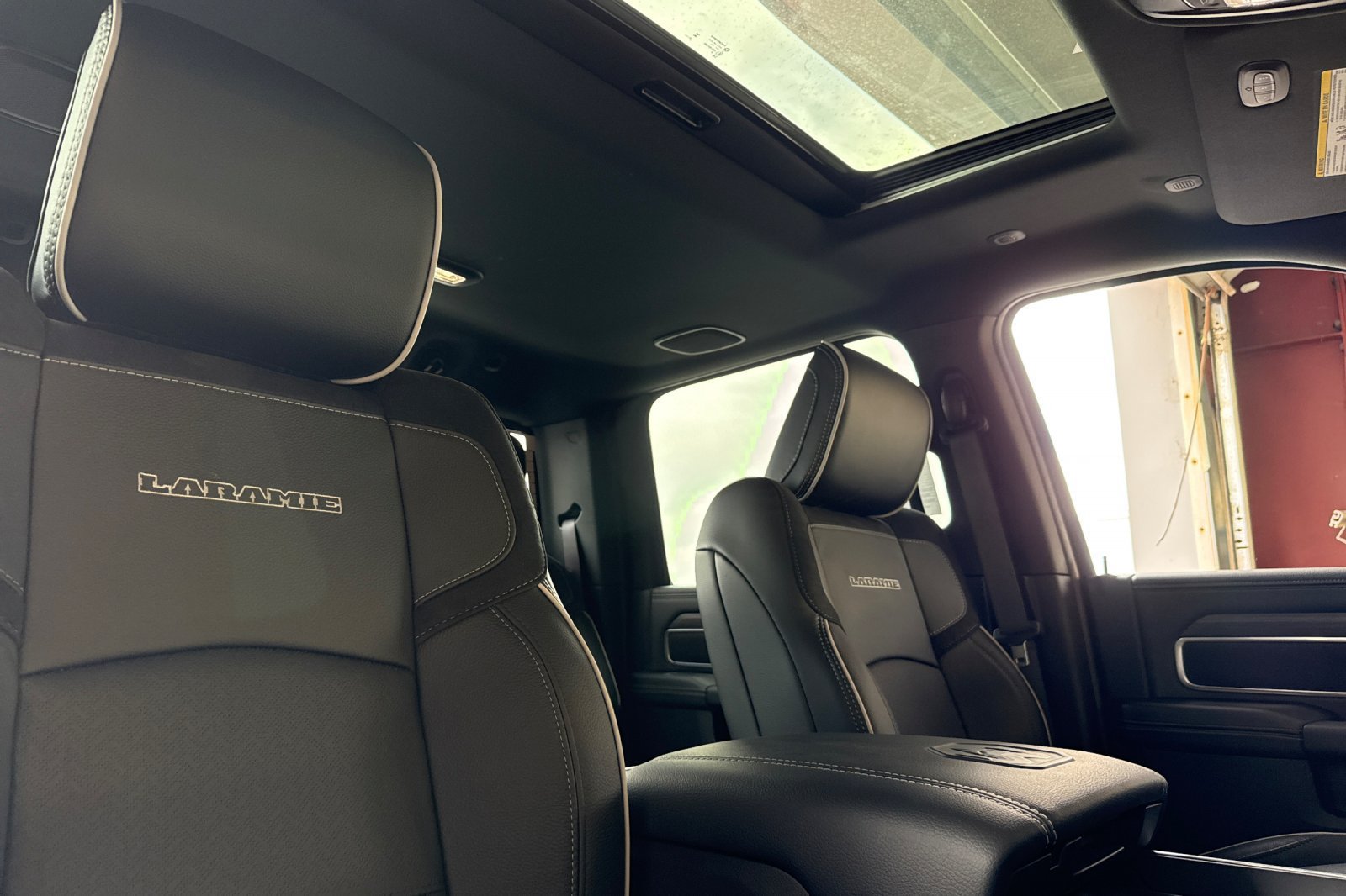 New 2026 RAM 3500 Laramie AWD/4WD image 19