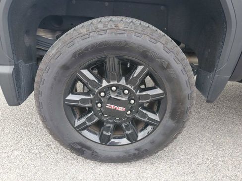 Used 2024 GMC Sierra 2500 AT4 w/ AT4 Premium Plus Package image 4