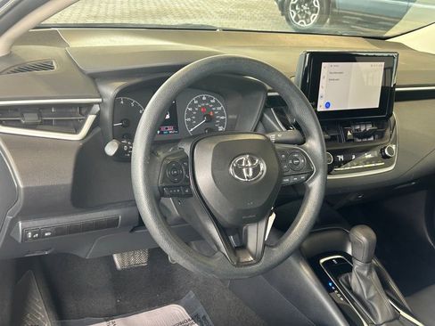 Used 2024 Toyota Corolla LE image 34