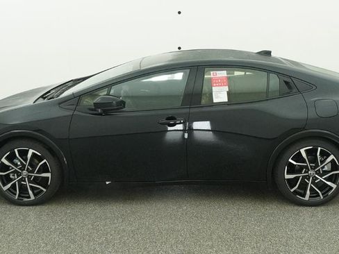 New 2026 Toyota Prius Plug-In Hybrid FWD image 44