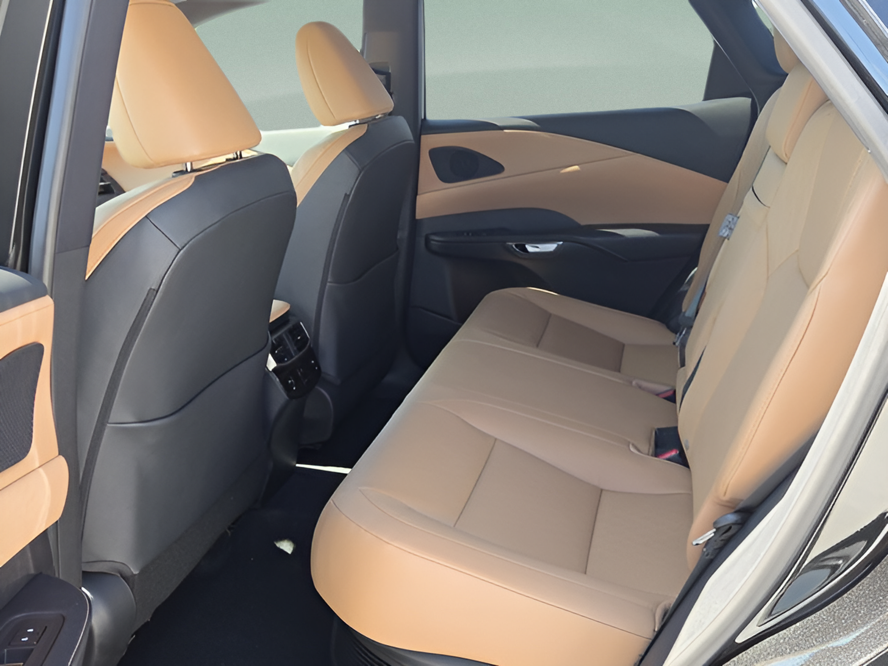 New 2026 Lexus RX 350h AWD/4WD image 11