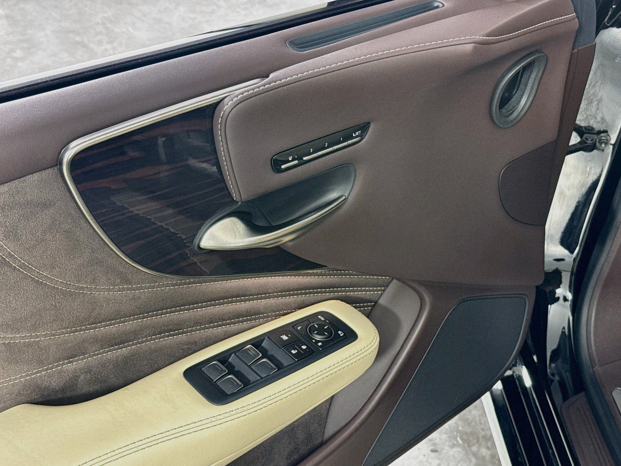 Used 2019 Lexus LS 500 AWD w/ Interior Upgrade Package image 20