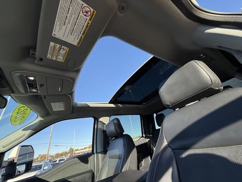 Used 2023 Ford F250 Lariat w/ Sport Appearance Package image 16