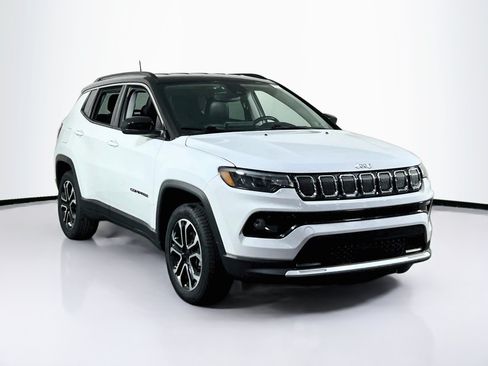 Used 2022 Jeep Compass Limited AWD/4WD image 3