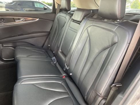 Used 2021 Lincoln Nautilus Reserve image 19