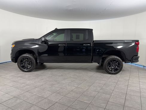 Used 2026 Chevrolet Silverado 1500 Custom Trail Boss w/ Midnight Edition AWD/4WD image 2