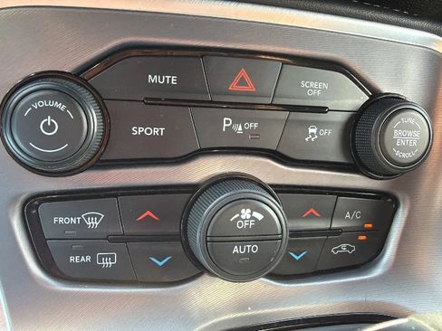 Used 2022 Dodge Challenger GT RWD image 18