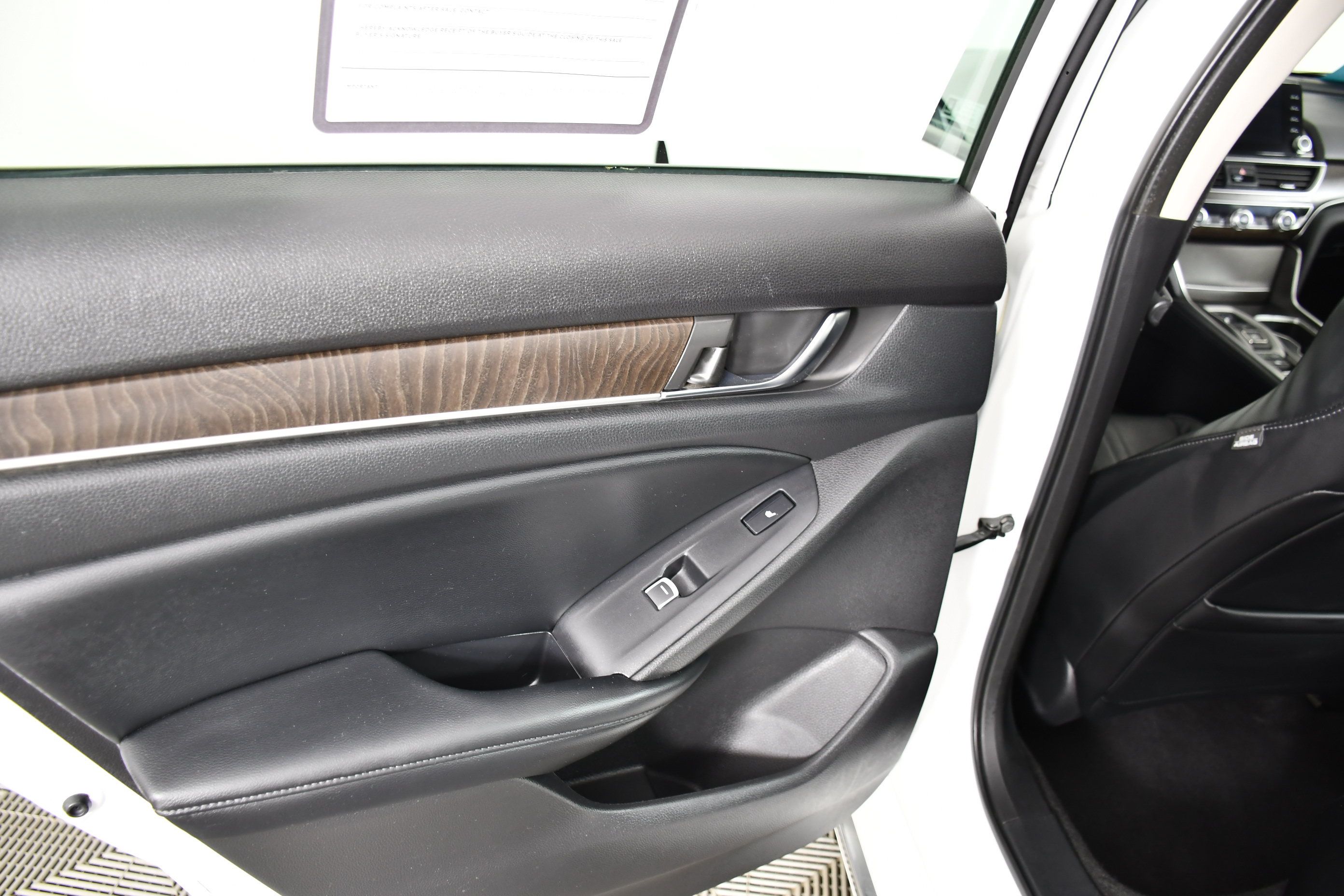 Used 2018 Honda Accord Touring image 46