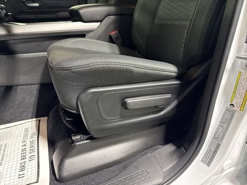 New 2026 RAM 1500 Express AWD/4WD image 18