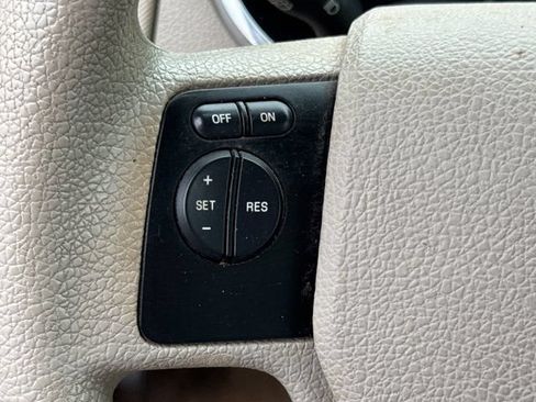 Used 2006 Ford Explorer XLS RWD image 19
