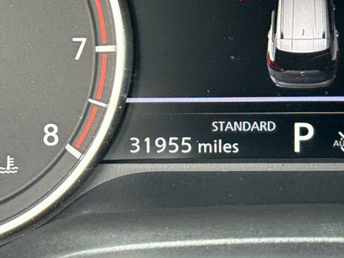 Used 2025 Nissan Rogue SV FWD image 28