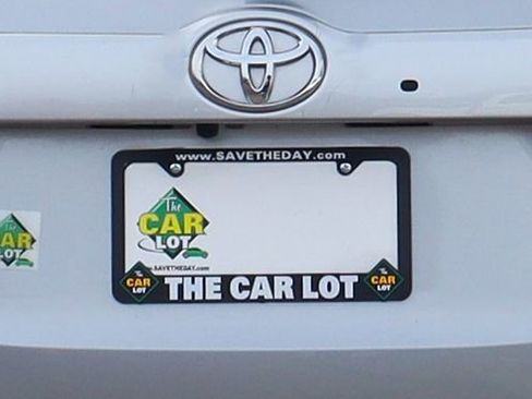 Used 2019 Toyota Highlander XLE image 21