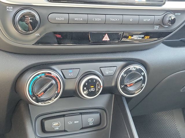 Certified 2026 Hyundai Venue SE FWD image 12