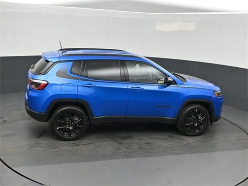 New 2026 Jeep Compass Latitude image 29