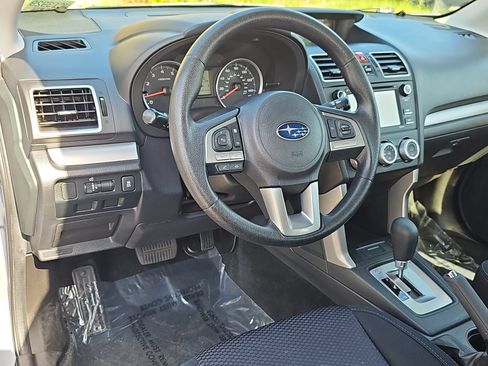 Used 2017 Subaru Forester 2.5i AWD/4WD image 15