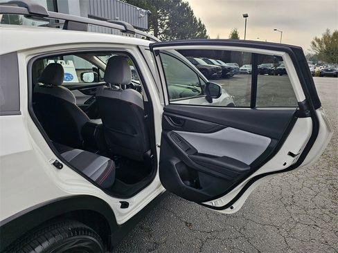 Used 2022 Subaru Crosstrek 2.0i Premium w/ Popular Package #2 image 12