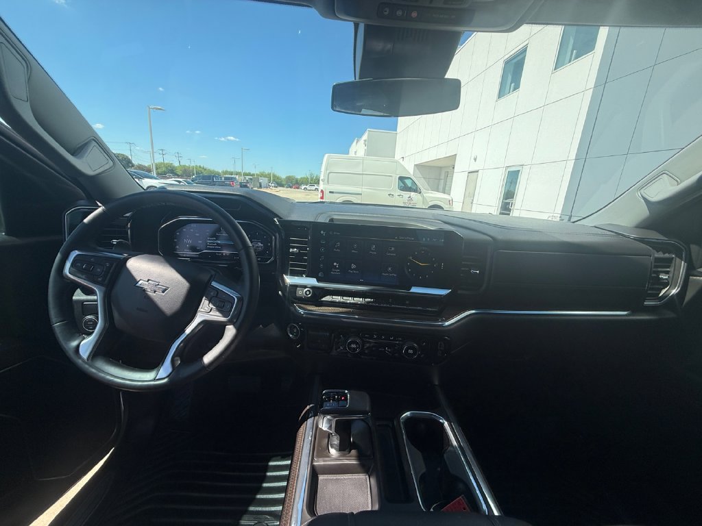 Used 2024 Chevrolet Silverado 1500 RST RWD image 15
