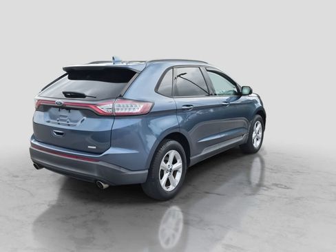 Used 2018 Ford Edge SE FWD image 8