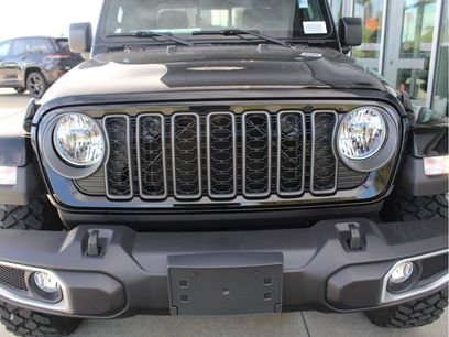 New 2025 Jeep Gladiator Sport