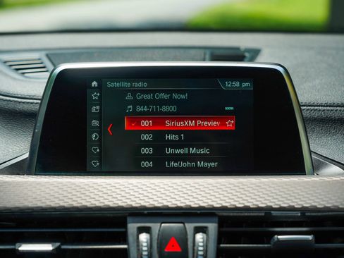 Used 2018 BMW X2 sDrive28i w/ M SportX Package FWD image 19