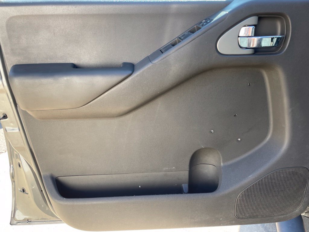 Used 2008 Nissan Frontier NISMO w/ Moonroof Pkg RWD image 18