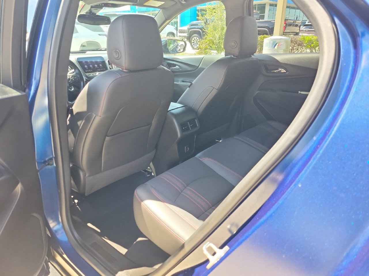 Certified 2022 Chevrolet Equinox RS w/ Infotainment Package FWD image 10